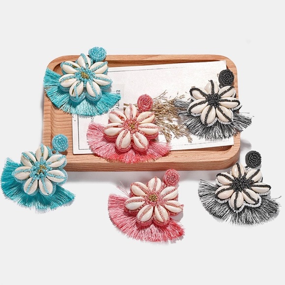 Turquoise Seashell Handmade Fashion Earrings - Picture 2 of 3